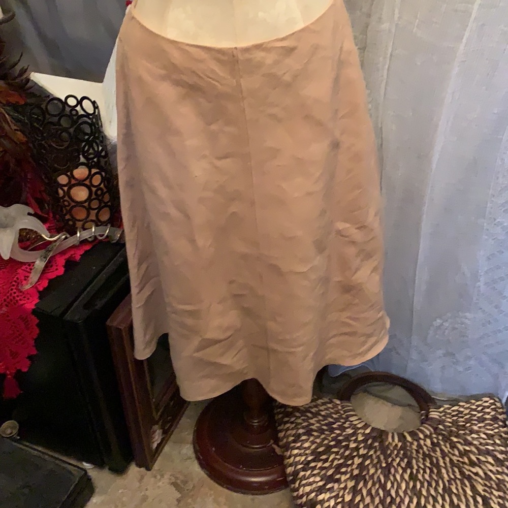 MIDI length Talbot skirt